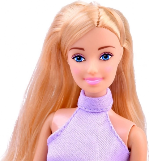 Lelle gatava stilīgām rotaļām