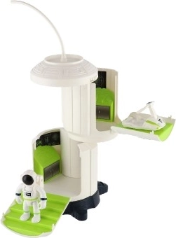 Kosmosa pastaiga ar virvi un gaisa spilvena kuģa stāvvieta