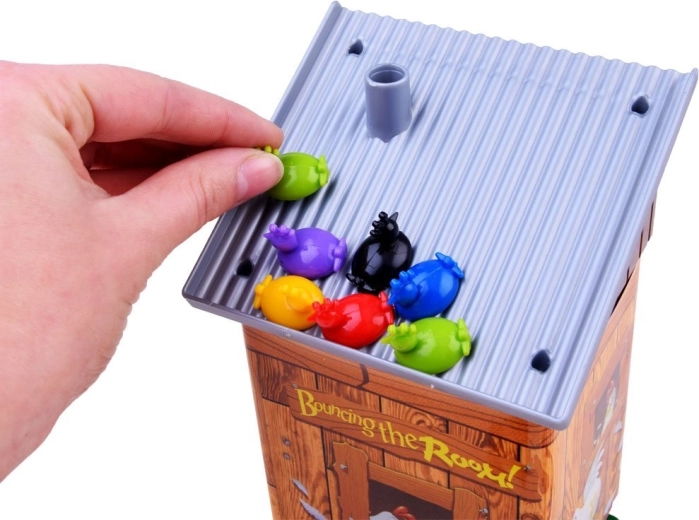 Līdzsvarošana uz vistu kūts jumta