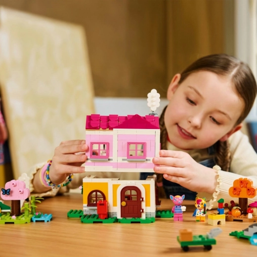 Creative building and role-play