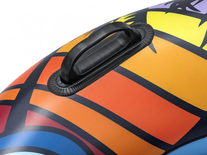 Stipri rokturi drošībai uz ūdens