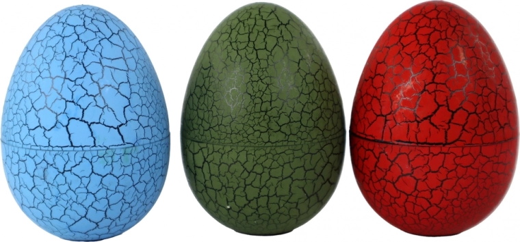 Trīs krāsas ar saplaisājušas čaumalas efektu