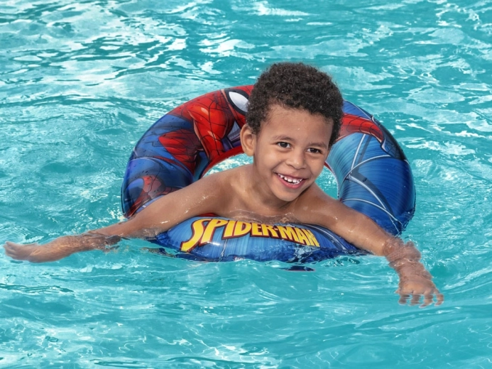 Ideāli piemērots mazajiem peldētājiem