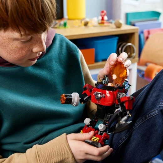 Intuitive building and creative play