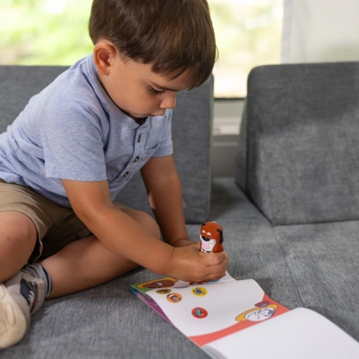 Vairāk nekā 300 uzlīmju