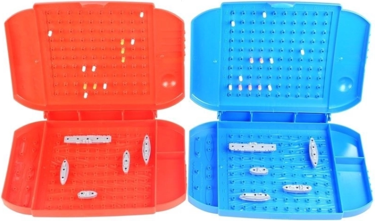 Divas pilnvērtīgas spēļu stacijas