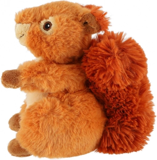 Reālistisks izskats ar kuplu asti