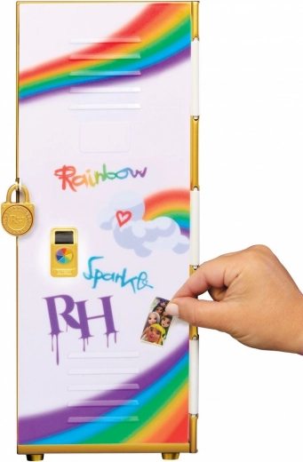 Personalizēšana ar uzlīmēm un aksesuāriem