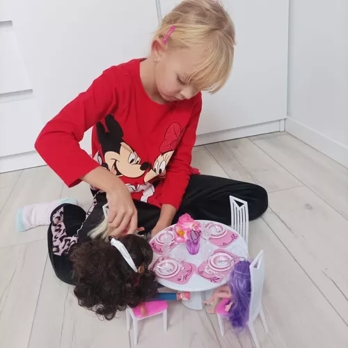 Veicina radošumu un sociālās prasmes