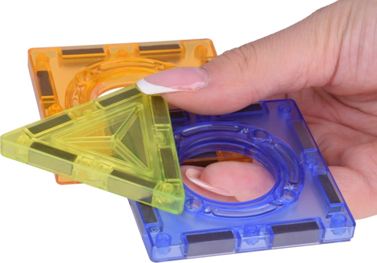 Caurspīdīgas formas radošām kombinācijām