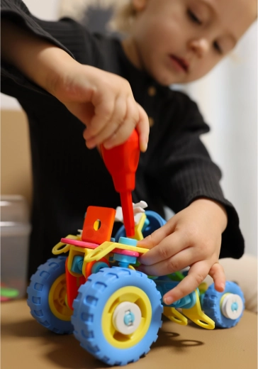 Intuitīva skrūvēšanas sistēma ērtai montāžai