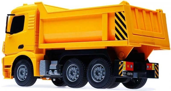 Rotating drum like a real concrete mixer