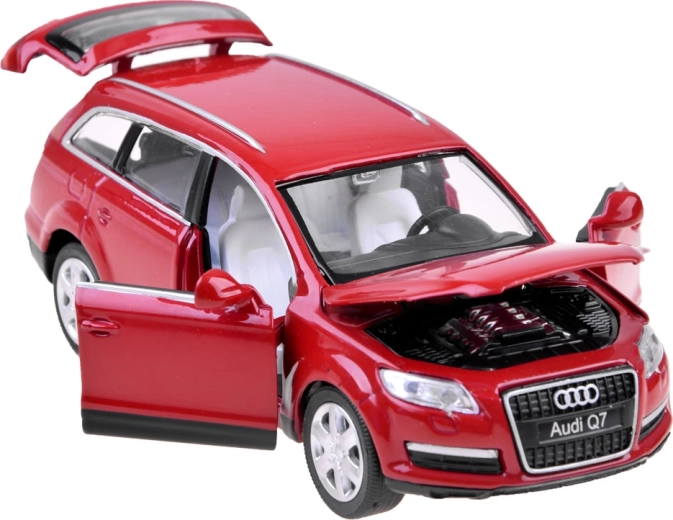 Atverami elementi: durvis, pārsegs un bagāžnieks