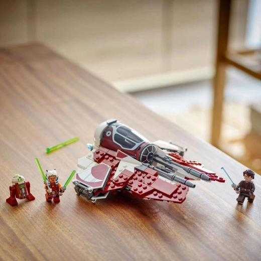 Minifigūras un droids vēl vairāk jautrībai