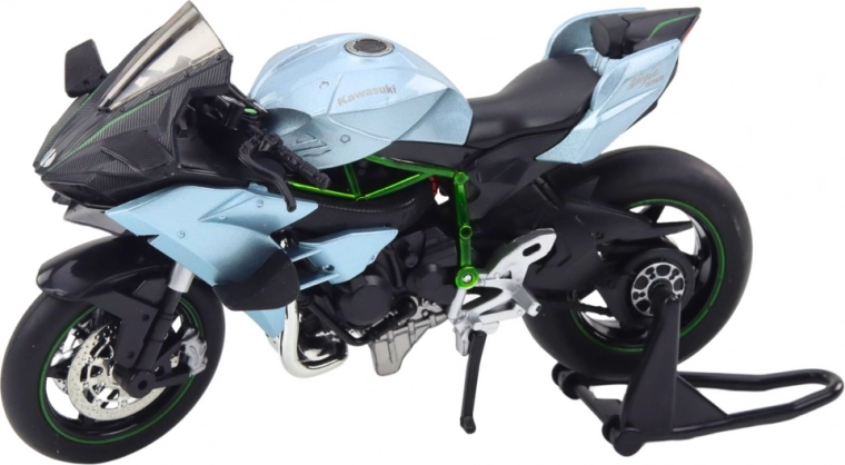 Metāla izpildījums mērogā 1:12