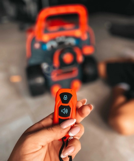 Gaismas un skaņas ar tālvadības pulti