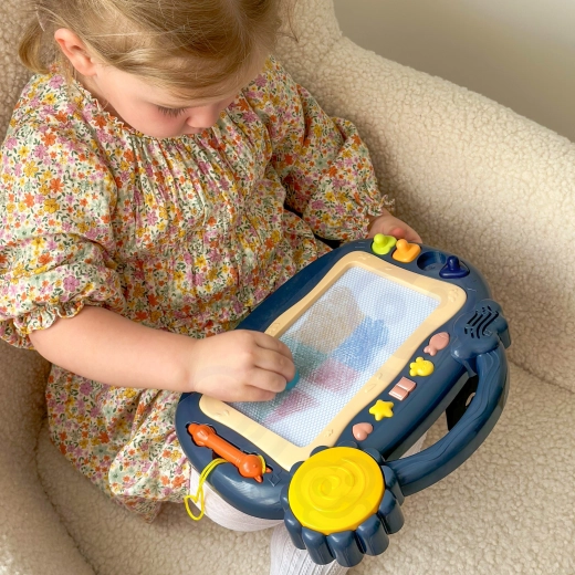 Viegls un pārnēsājams ar rokturi