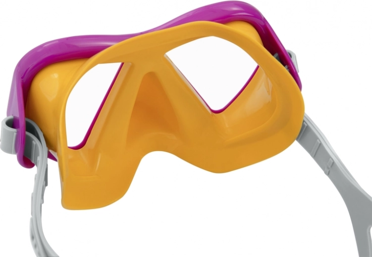 Comfortable latex-free mask