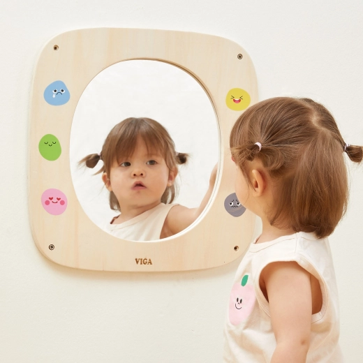 Rotaļīgas emocijzīmes emociju apguvei