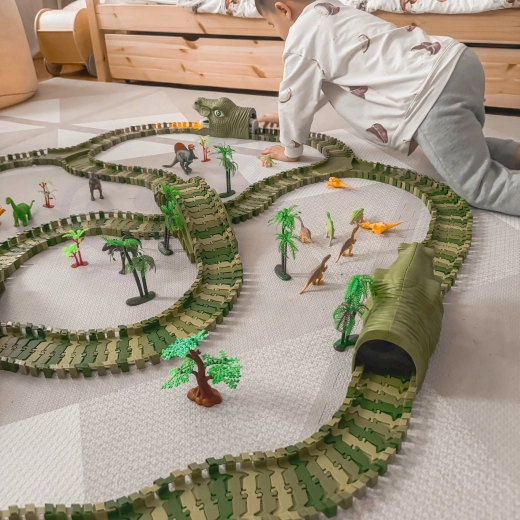 Elastīga trase ar desmitiem izkārtojumu