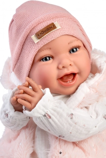 Mīksts auduma ķermenis un roku darbs