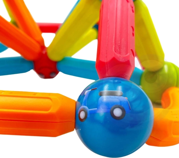 Pievilcīgi krāsaini konstruktori