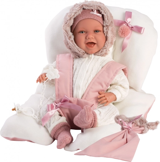 3 daļu tērpiņš ar smalkām detaļām