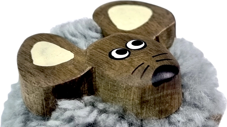 Košs dizains ar mīkstu pomponu